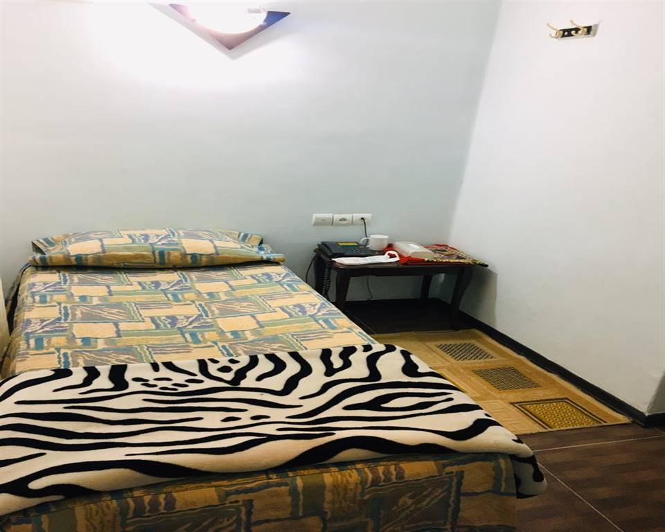 اتاق 1033 اتاق 1033