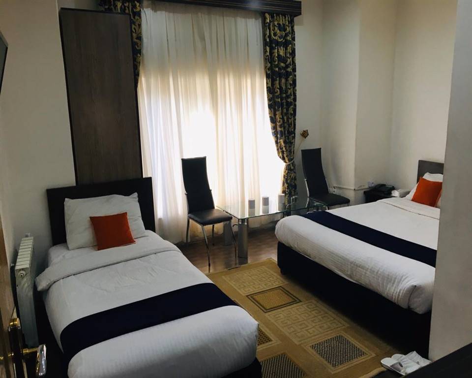 اتاق 1122 اتاق 1122